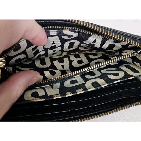 Marc By Marc Jacobs Black Leather Turnlock Tip Zip Rectangular Wallet Clutch - Picture 9 of 12